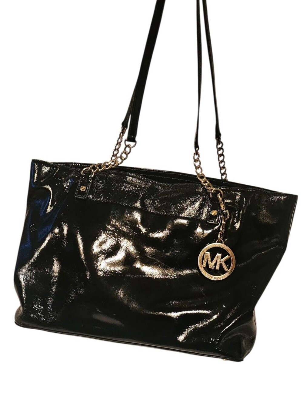 👜Michael Kors Black Patent Leather Tote with Gold MK Charm